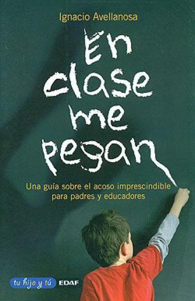 EN CLASE ME PEGAN
